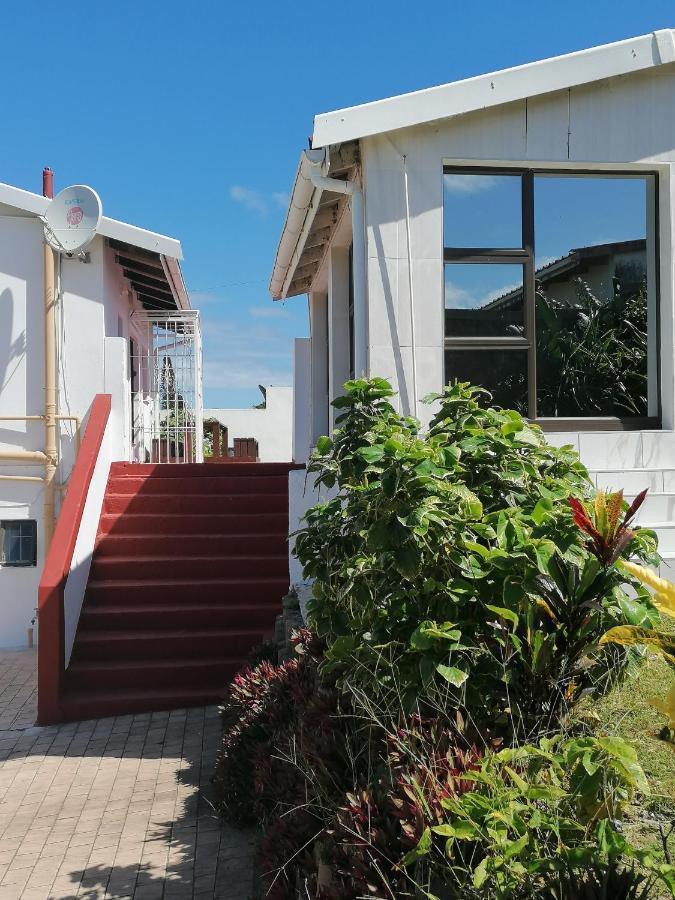 The Whitehouse Hotell Port Shepstone Exteriör bild