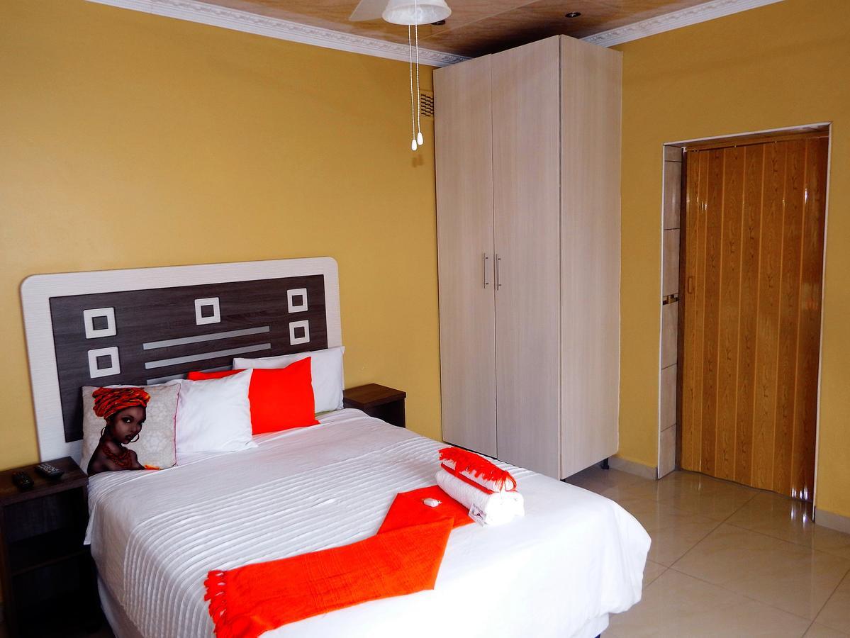 The Whitehouse Hotell Port Shepstone Exteriör bild